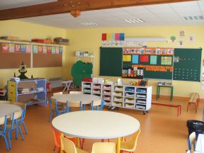 幼兒園室內(nèi)裝修效果圖 儲(chǔ)物柜