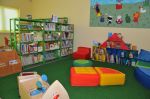 室内装饰幼儿园小班环境布置书柜效果图