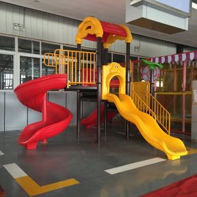 簡約設(shè)計風格室內(nèi)幼兒園滑梯效果圖片