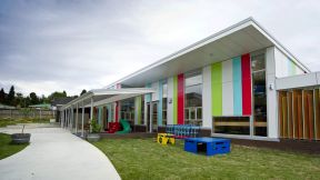幼儿园外装效果图 现代建筑风格