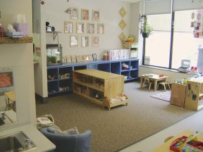 幼兒園照片墻效果圖 現(xiàn)代簡約