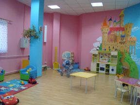 武汉幼儿园室内粉色墙面装修效果图片