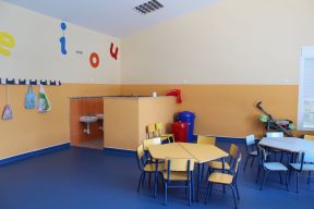 郑州幼儿园蓝色地板装修效果图