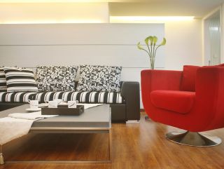 小户型客厅简约装修沙发椅子效果图片