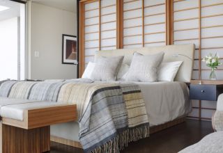 日式卧室双人床装修效果图片