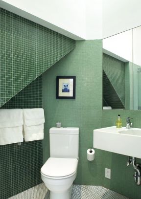 4平米卫生间图片 小格子砖墙面装修效果图片