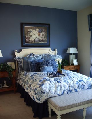 地中海风格卧室蓝色墙面装修设计效果图片