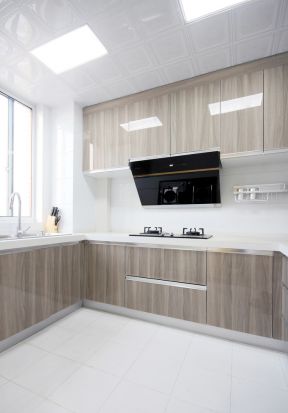 小面积厨房设计 室内现代简约风格