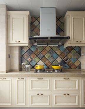 小面积厨房设计 墙面装饰装修效果图片