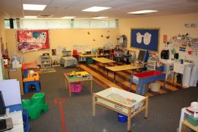 简单幼儿园装修图片 幼儿园地板装修效果图