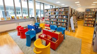 豪华幼儿园儿童图书馆装修图片
