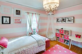 小户型女生卧室条纹壁纸装修效果图片