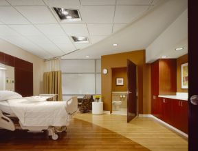 现代医院病房装修浅色木地板效果图