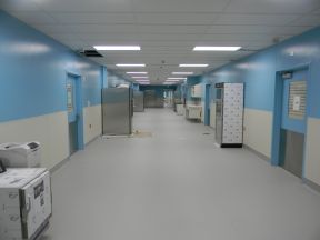 简单医院吊顶装修效果图之走廊 