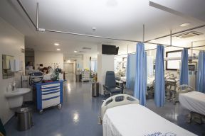 最新现代医院装修效果图 医院窗帘设计