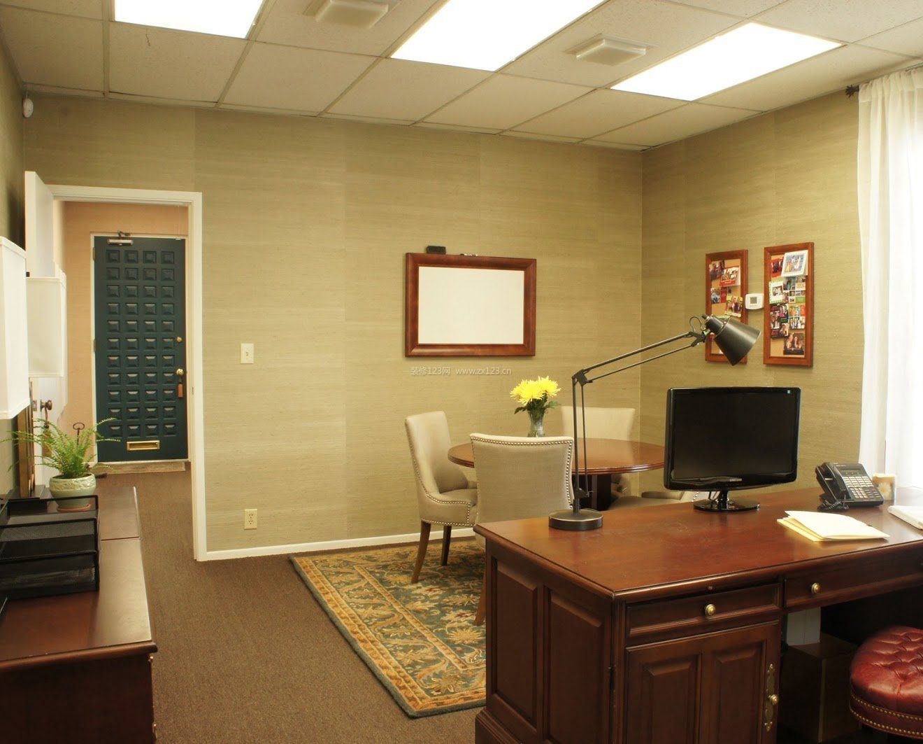 现代简约中式办公室室内装修图