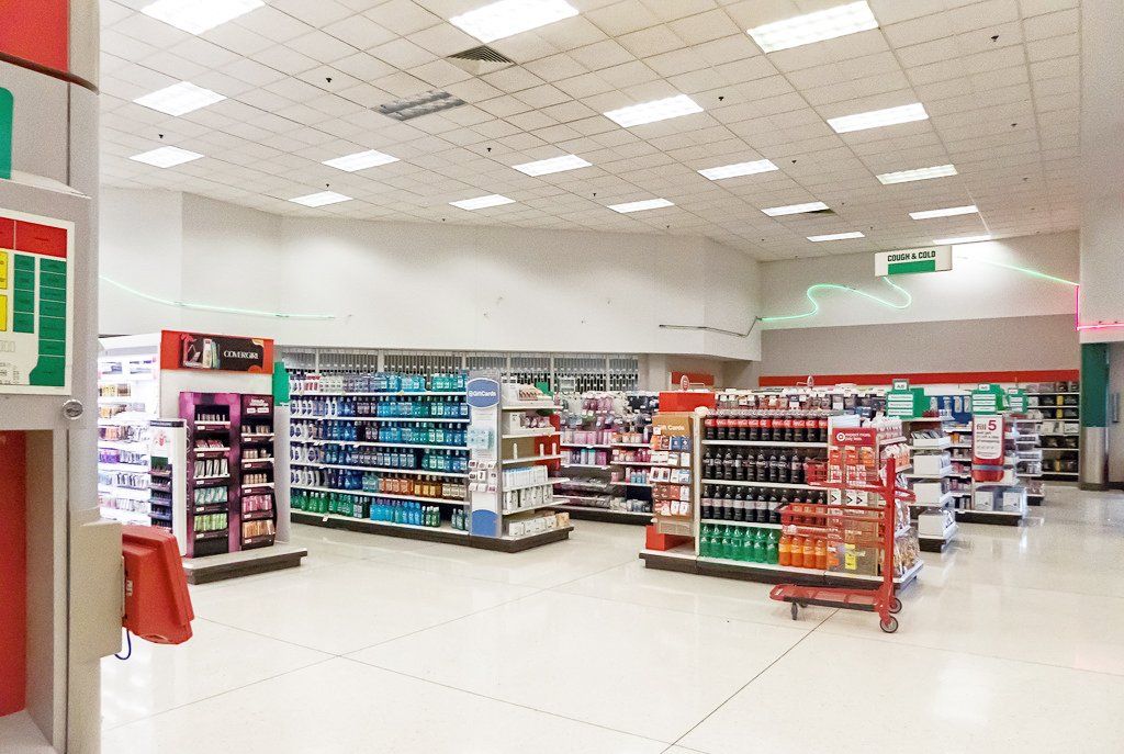 超市室内货架装饰设计效果图片2023