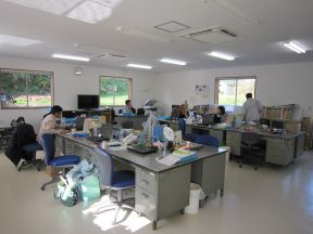 簡約辦公室裝修風(fēng)格 室內(nèi)裝飾設(shè)計(jì)效果圖