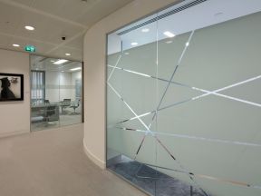玻璃办公室装修效果图 办公室玻璃墙效果图