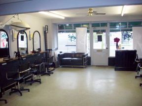 美發(fā)店室內(nèi)效果圖 現(xiàn)代時(shí)尚裝修風(fēng)格