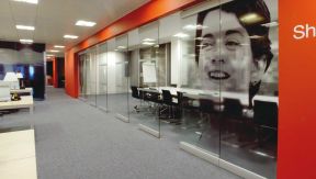 办公室玻璃墙效果图  玻璃墙面装饰图片