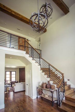 小户型客厅楼梯 美式家装风格