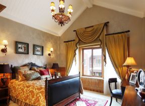 古典卧室风格 黄色窗帘装修效果图片