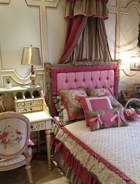 欧式古典风格卧室床缦装修效果图片