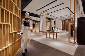 韩国服装店装修效果图 浅褐色木地板装修效果图片