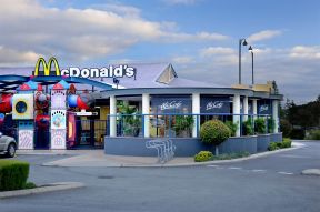 麦当劳门面装修设计效果图2023图片