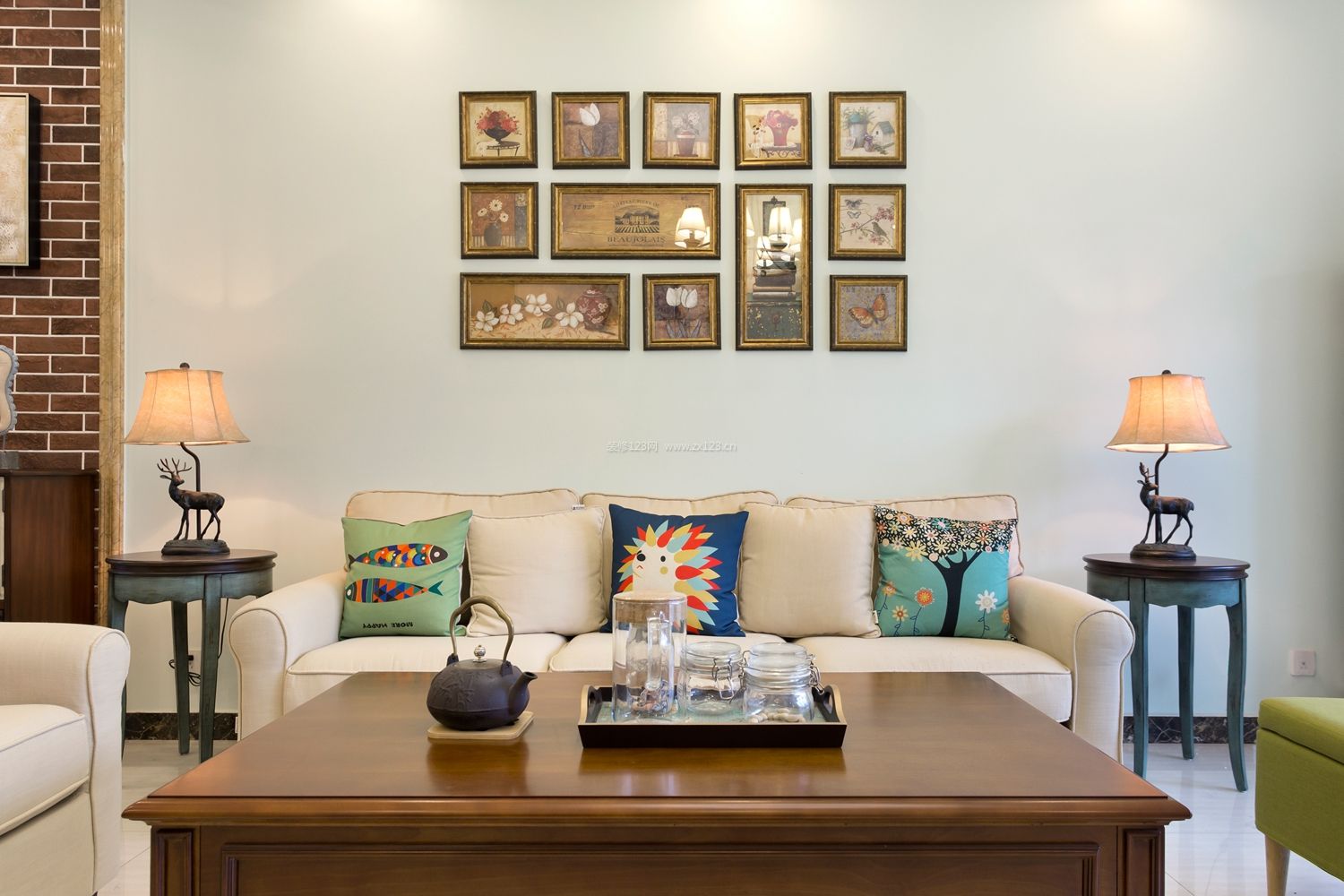美式小客厅沙发装修效果图片