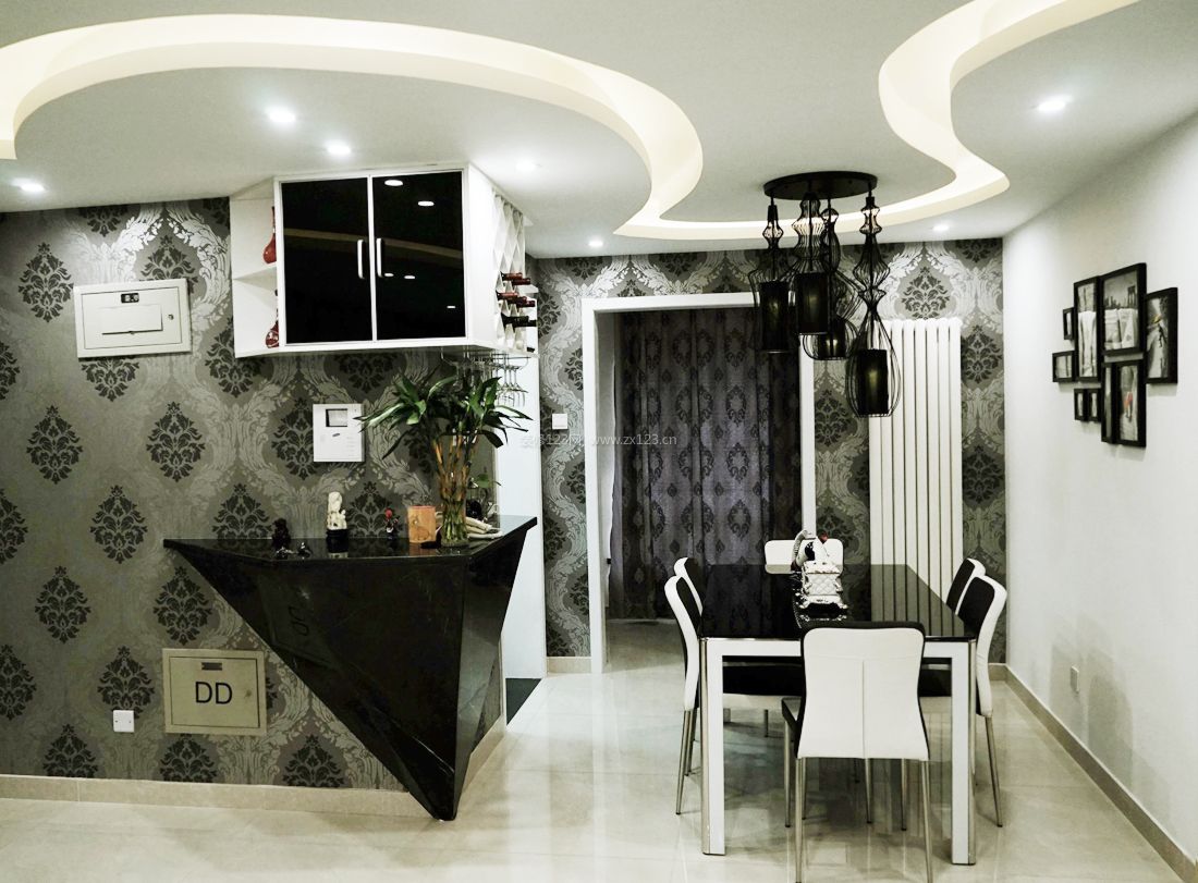 黑白灰家装小餐厅吊顶设计效果图片