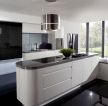 黑白现代风格开放式厨房装修设计图