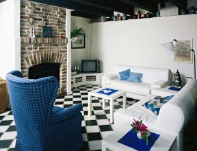 中小户型地中海风格家庭客厅组合沙发装修效果图片