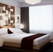 小房间卧室布置床头背景墙设计效果图
