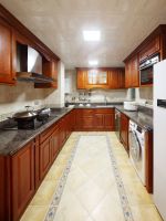简约美式风格家庭厨房整体橱柜装修效果图片