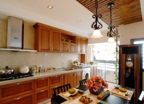 美式设计风格家庭厨房整体橱柜效果图