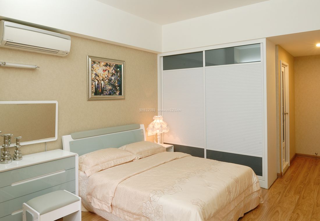 现代100平米乡村房屋设计卧室装修效果图片_