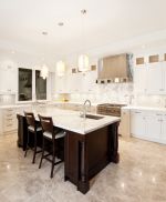 厨房地板砖颜色装修设计效果图片2023