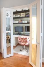 家庭小面积书房折叠门装修效果图片