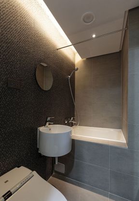 60平米现代家装 卫生间浴室装修图