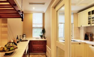 美式新古典风格厨房隔断门装修效果图