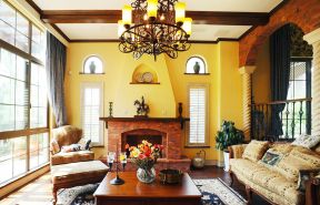 美式古典风格客厅壁炉装修设计效果图片