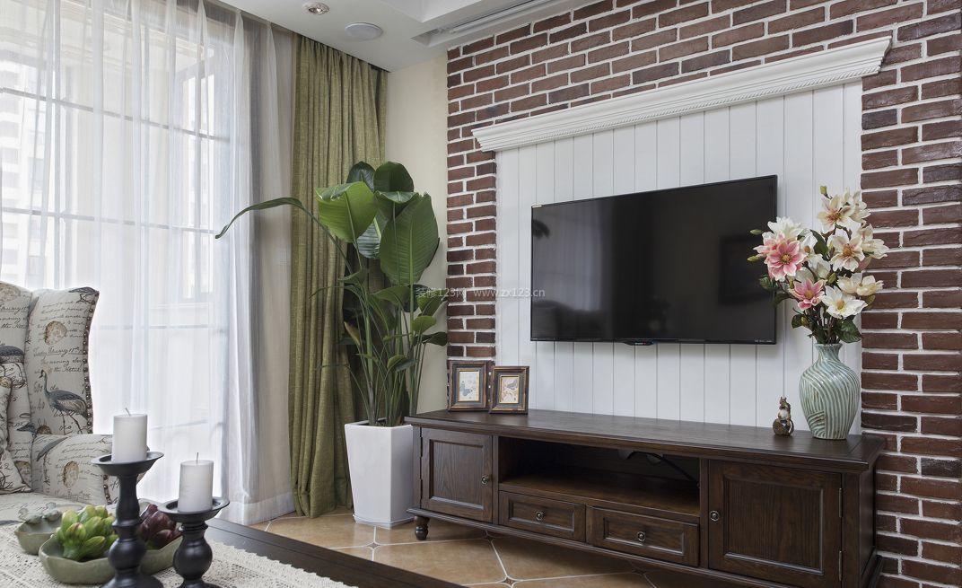 家居美式客厅墙砖电视背景墙装修图_装修123效果图