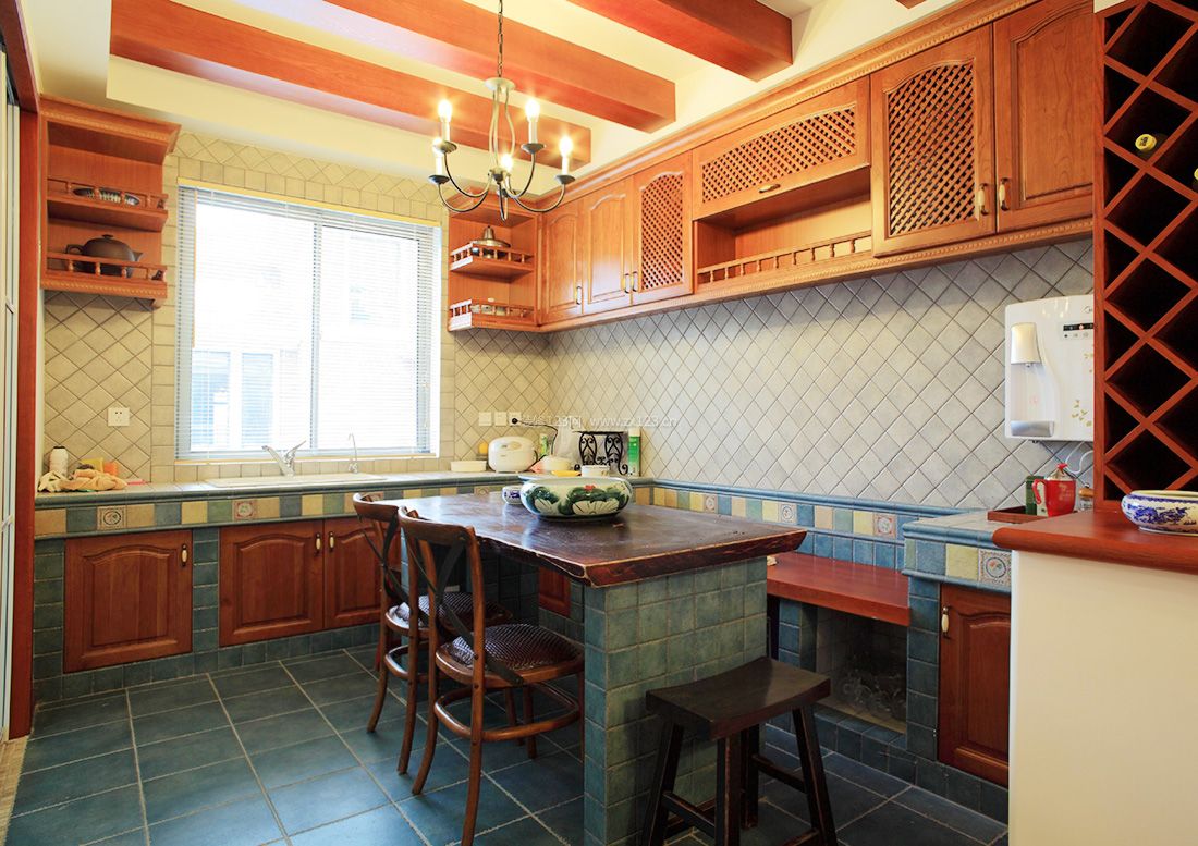 简约地中海风格厨房装修效果图片