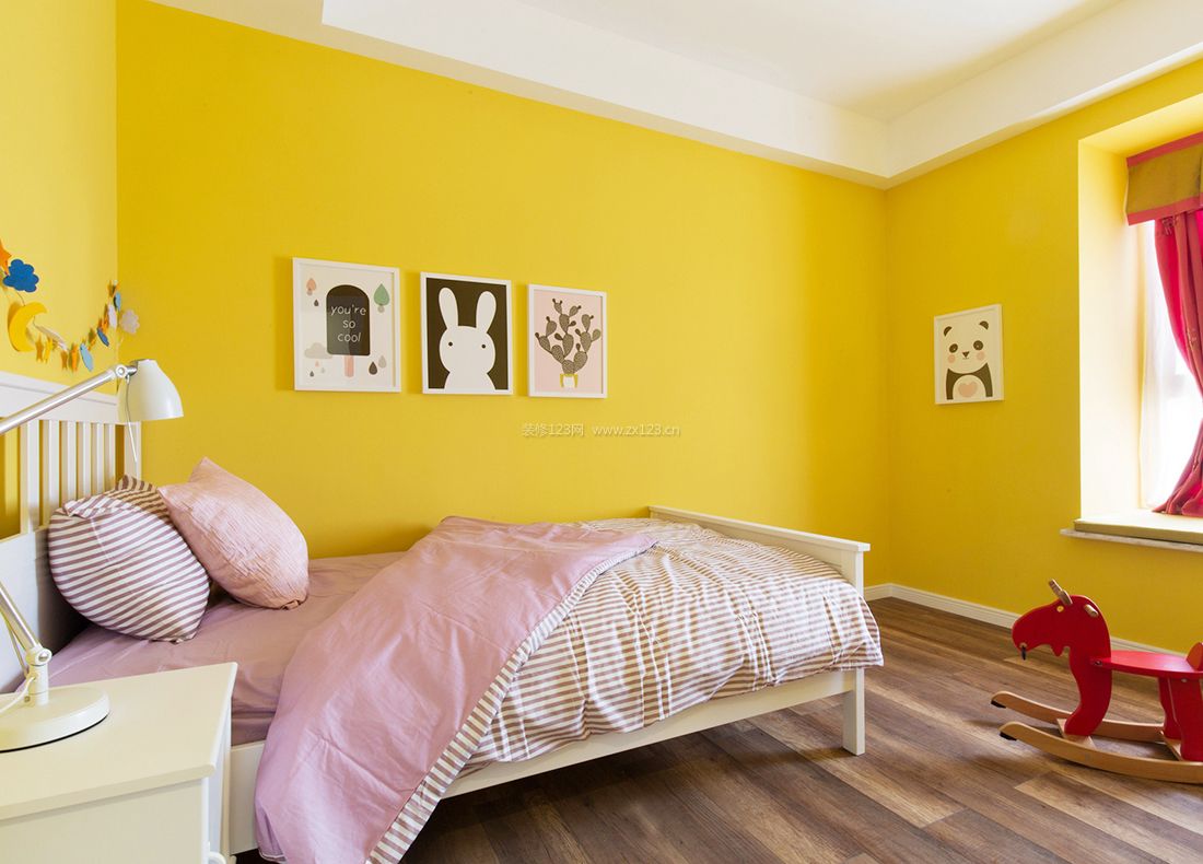 2023家居儿童房黄色墙面装修效果图片