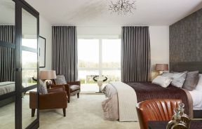 现代家庭卧室布艺窗帘装修效果图片