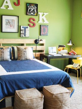 儿童卧室床头背景墙 背景墙造型装修效果图片