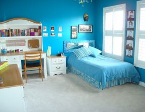 女生小卧室 蓝色墙面装修效果图片