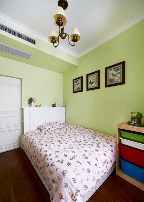 温馨儿童房 绿色墙面装修效果图片